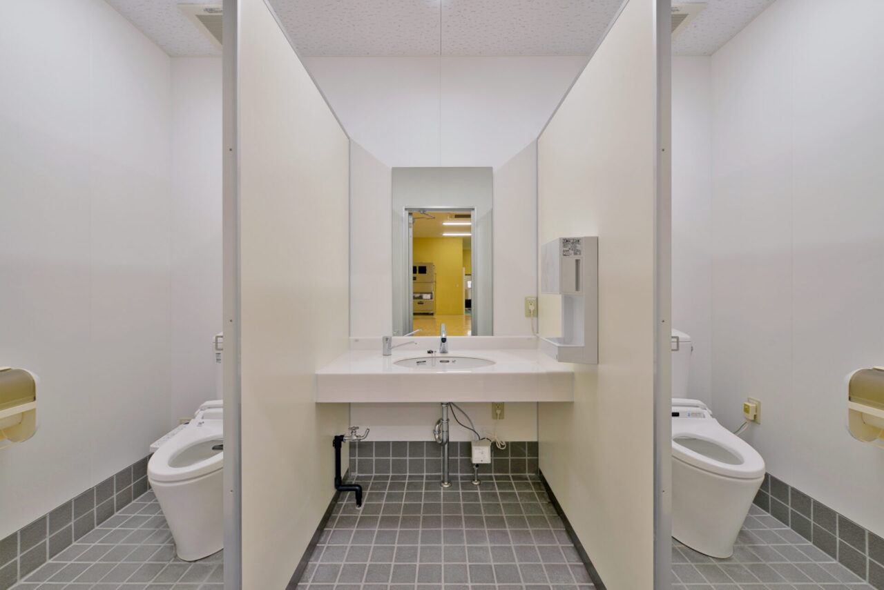 027　従業員女子WC